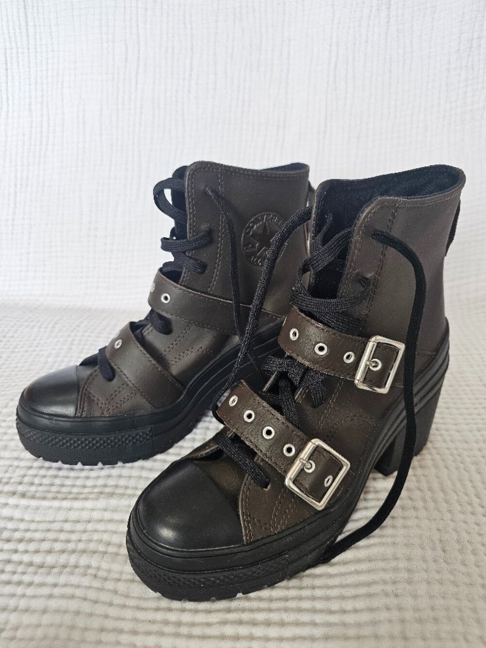 NWOT Converse De Luxe Heel Boot Dark Brown Leather Buckle Women 8 Men 6